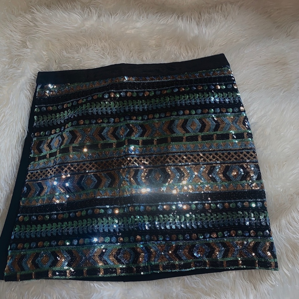 Beautiful sequins skirt! BRAND NEW
